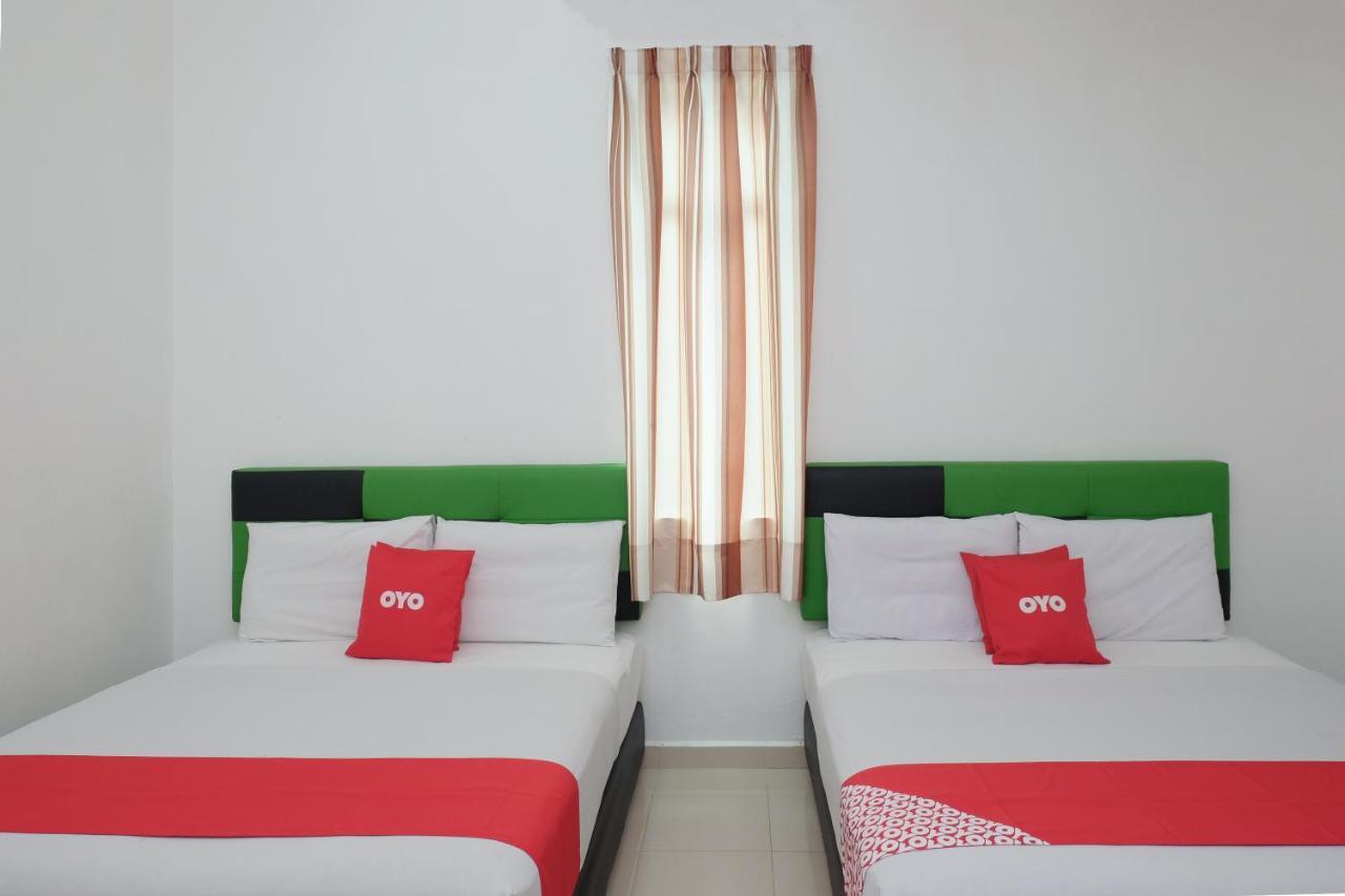 Oyo 90005 Dc Villa Guest House Kuala Rompin Bagian luar foto